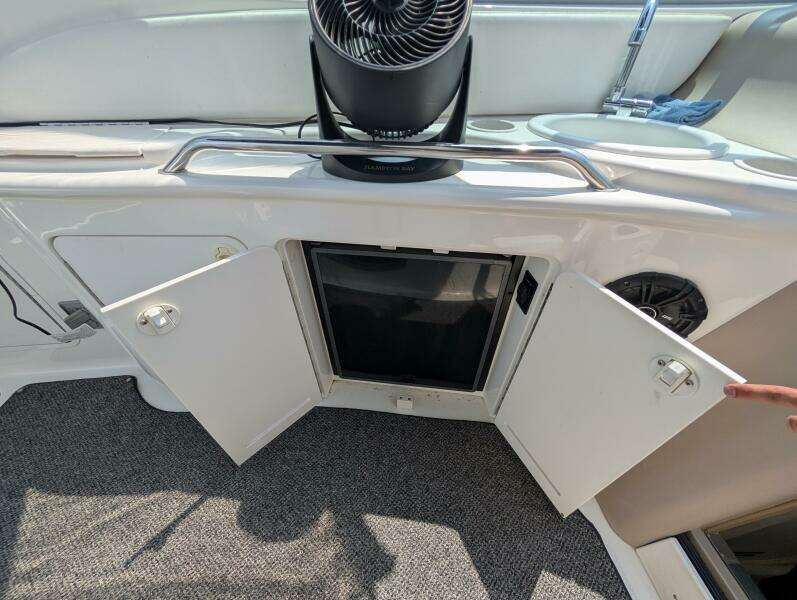 Lucia 34ft Sea Ray Yacht For Sale