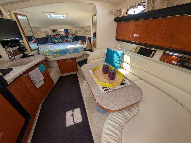 Lucia 34ft Sea Ray Yacht For Sale