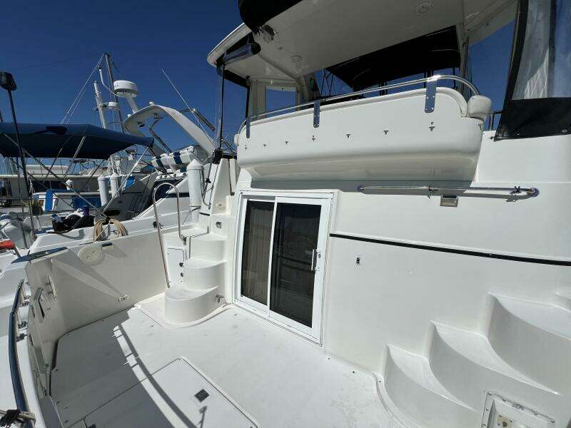 2006 Carver 444 Cockpit Motor Yacht - Aft Deck