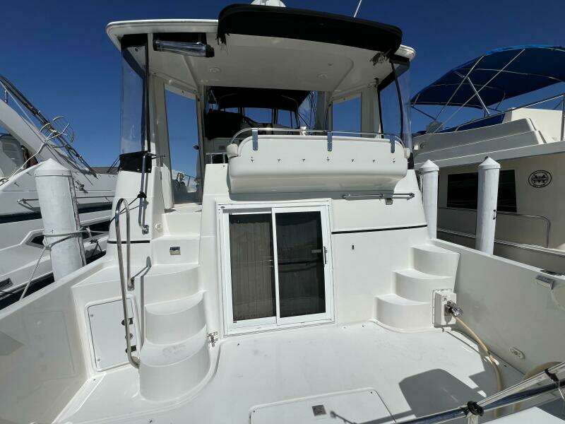 2006 Carver 444 Cockpit Motor Yacht - Aft Deck