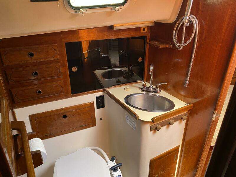 QUINTETTE III 34ft Aloha Yacht For Sale