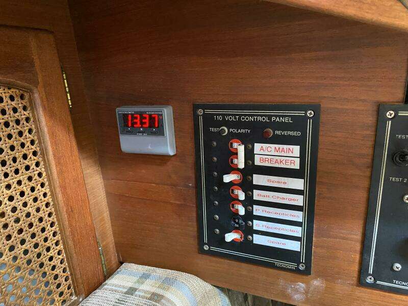 QUINTETTE III 34ft Aloha Yacht For Sale