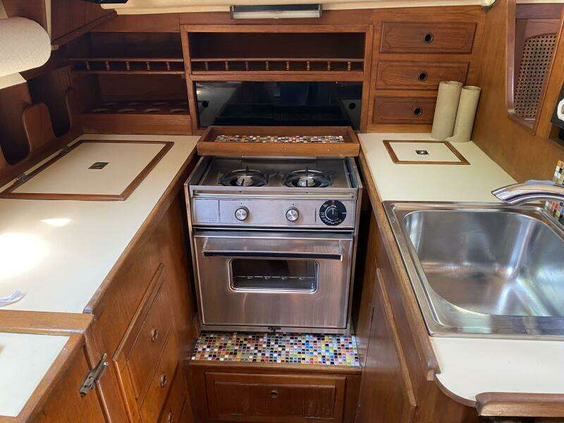 QUINTETTE III 34ft Aloha Yacht For Sale