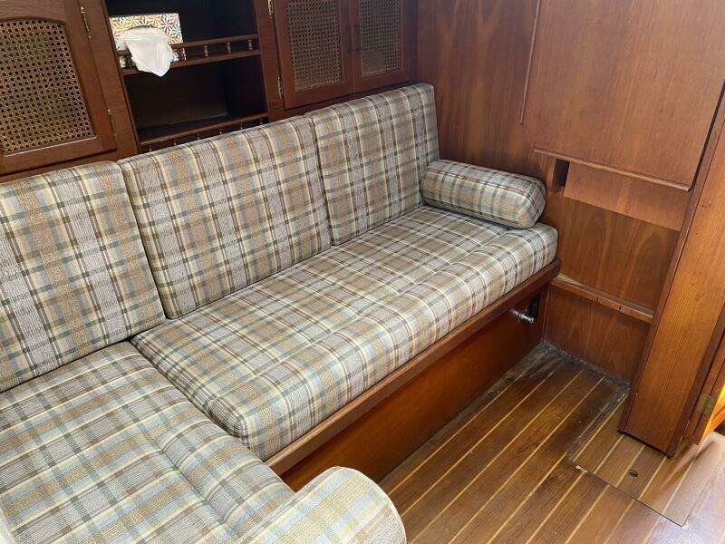QUINTETTE III 34ft Aloha Yacht For Sale