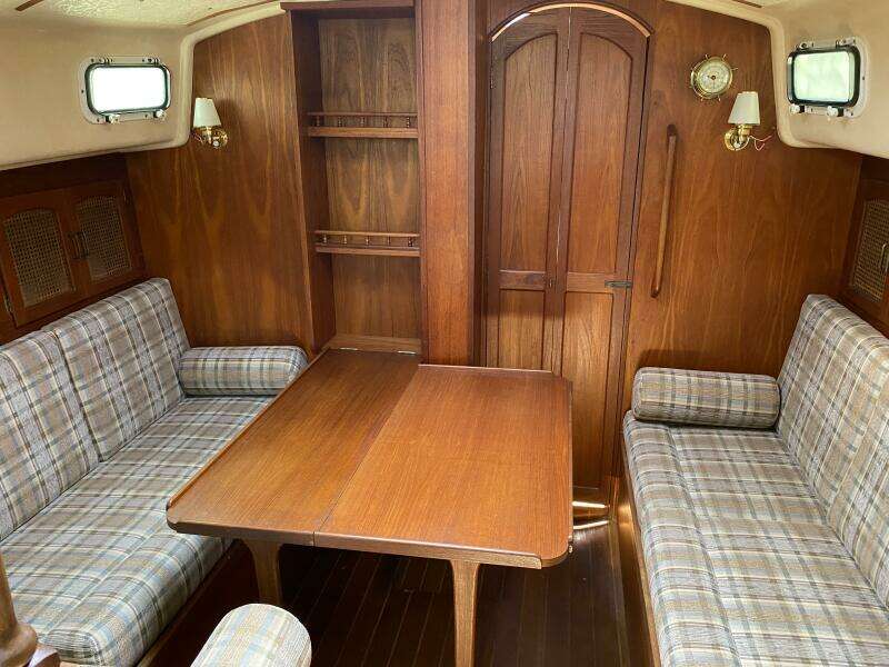 QUINTETTE III 34ft Aloha Yacht For Sale