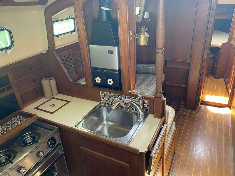 QUINTETTE III 34ft Aloha Yacht For Sale