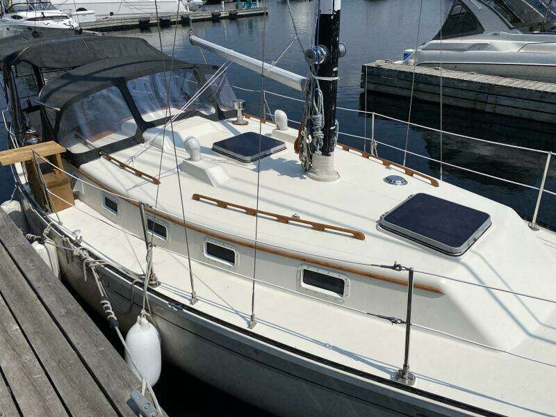 QUINTETTE III 34ft Aloha Yacht For Sale