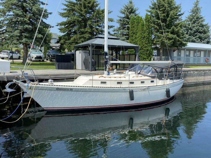 QUINTETTE III 34ft Aloha Yacht For Sale