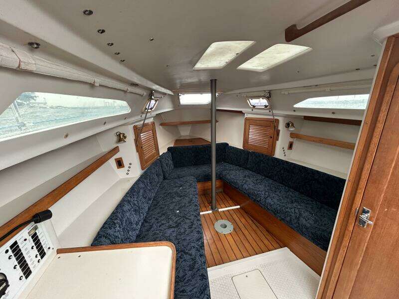 27ft Catalina Yacht For Sale