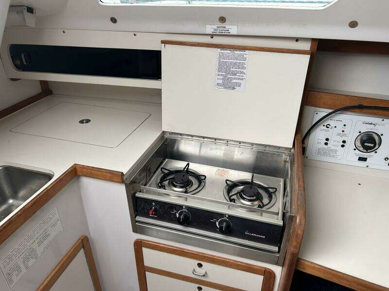 27ft Catalina Yacht For Sale