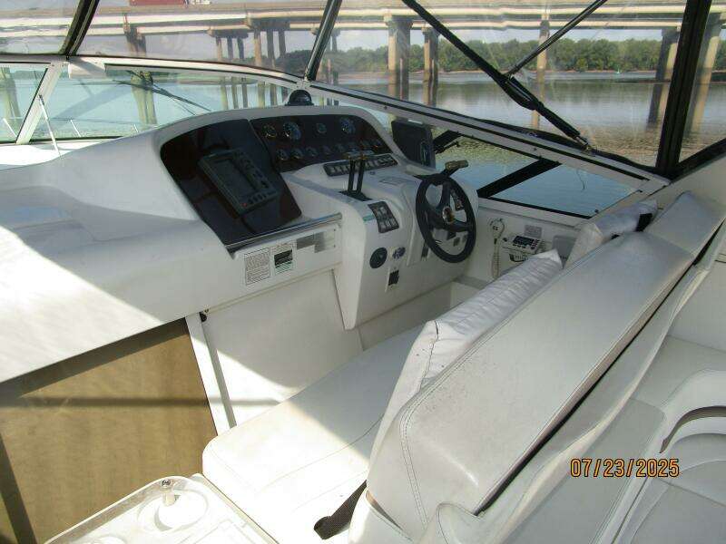 40' Trojan helm1