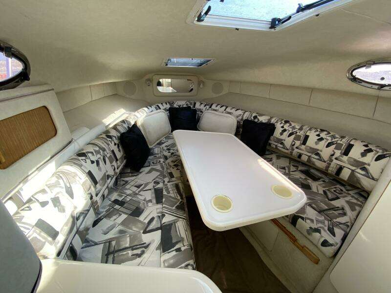 Knot Tradin  27ft Sea Ray Yacht For Sale
