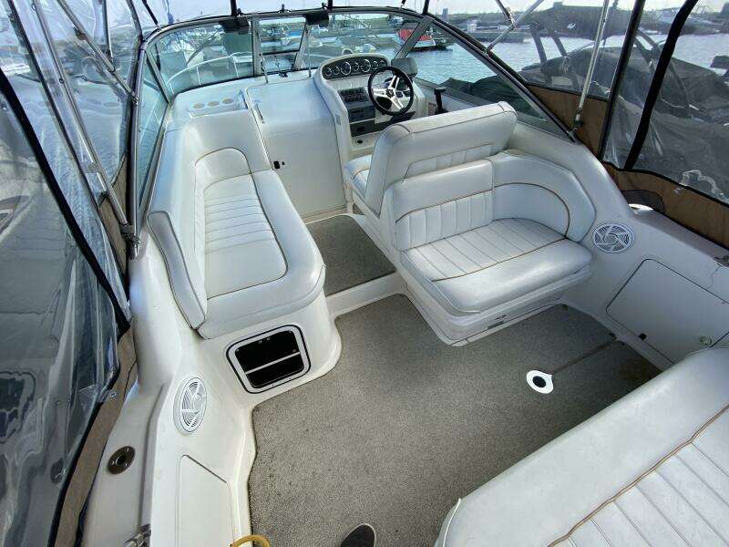 Knot Tradin  27ft Sea Ray Yacht For Sale