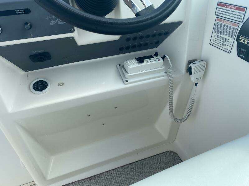 Knot Tradin  27ft Sea Ray Yacht For Sale