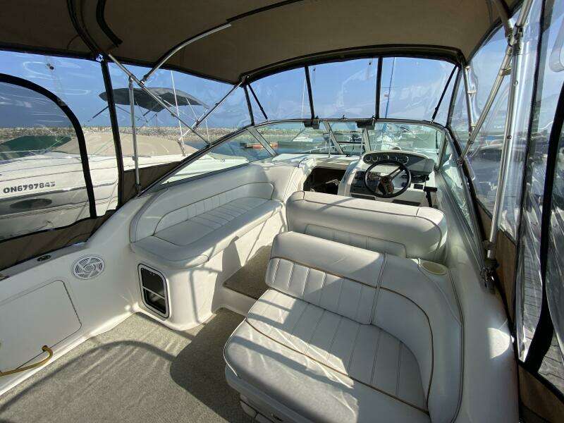 Knot Tradin  27ft Sea Ray Yacht For Sale