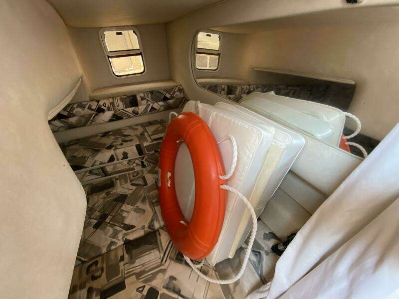 Knot Tradin  27ft Sea Ray Yacht For Sale