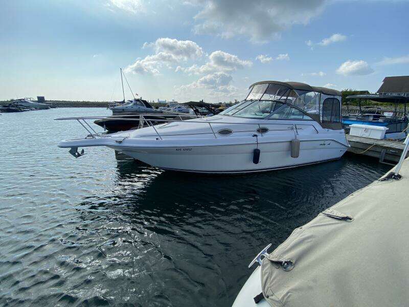 Knot Tradin  27ft Sea Ray Yacht For Sale