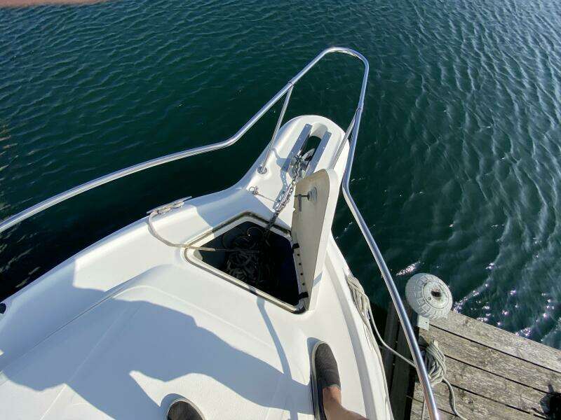 Knot Tradin  27ft Sea Ray Yacht For Sale