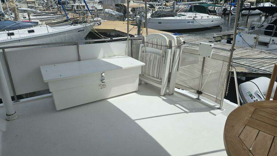 Water House 45ft Tollycraft Yacht For Sale