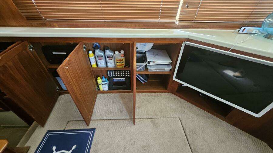 Water House 45ft Tollycraft Yacht For Sale