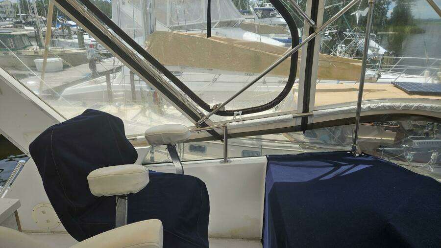 Water House 45ft Tollycraft Yacht For Sale