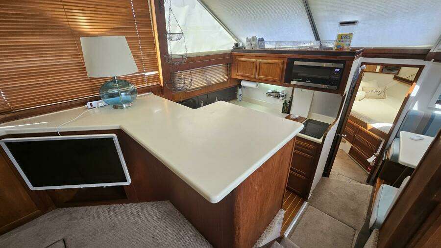 Water House 45ft Tollycraft Yacht For Sale