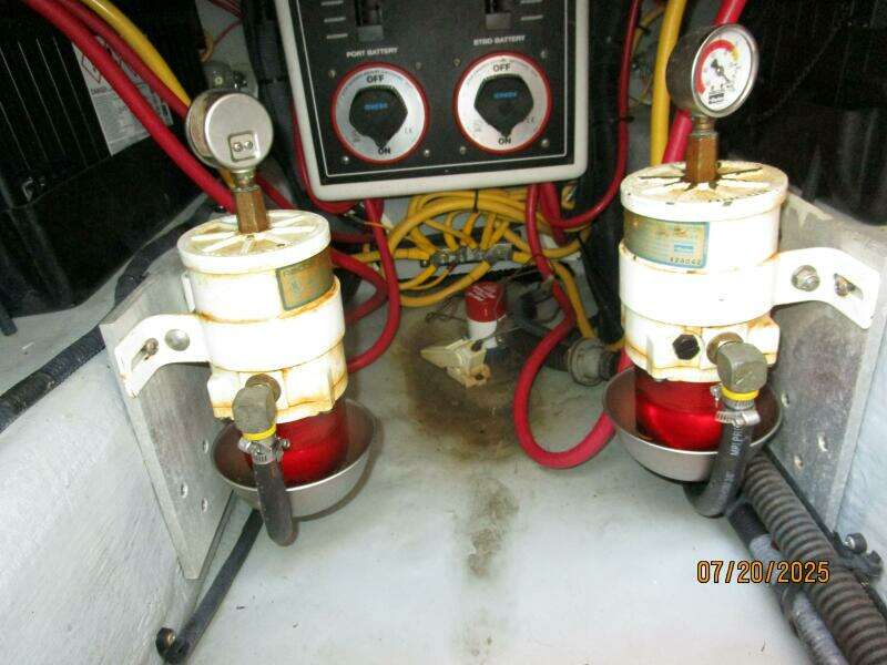 34' Mainship Racor fuel filters 34' Mainship Racor fuel filters