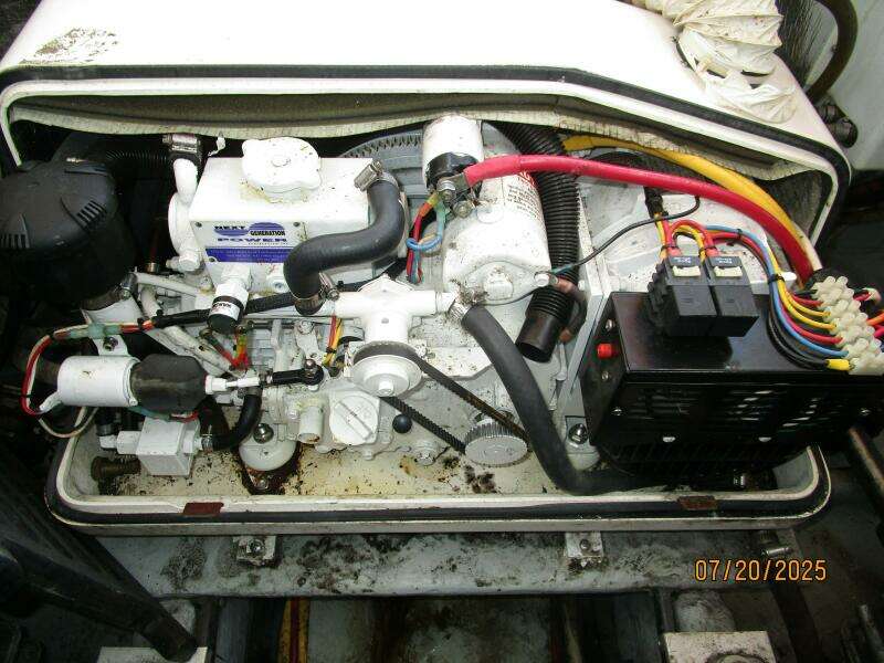 34' Mainship generator 34' Mainship generator