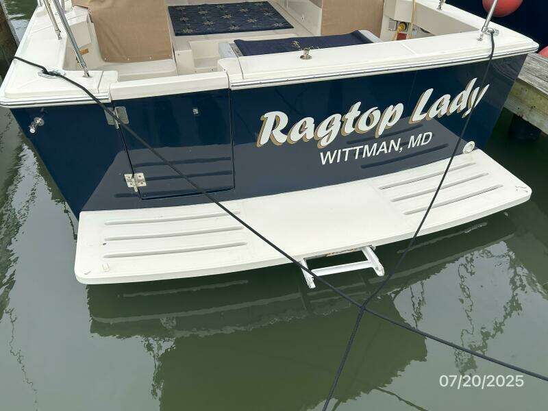 34' Mainship swimplatform 34' Mainship swimplatform
