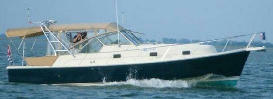 34' Mainship starboard profile 34' Mainship starboard profile