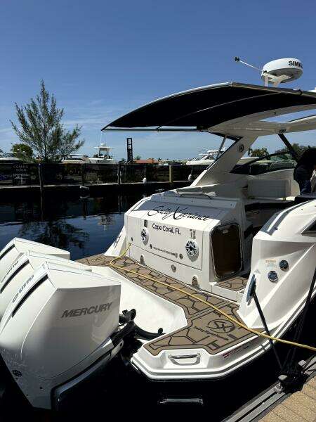Salty Xperience 32ft Sea Ray Yacht For Sale