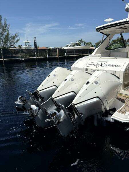 Salty Xperience 32ft Sea Ray Yacht For Sale