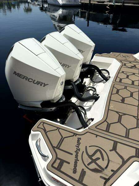 Salty Xperience 32ft Sea Ray Yacht For Sale