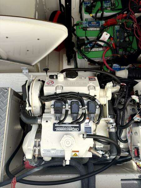 Salty Xperience 32ft Sea Ray Yacht For Sale