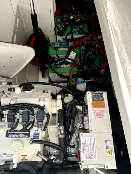Salty Xperience 32ft Sea Ray Yacht For Sale