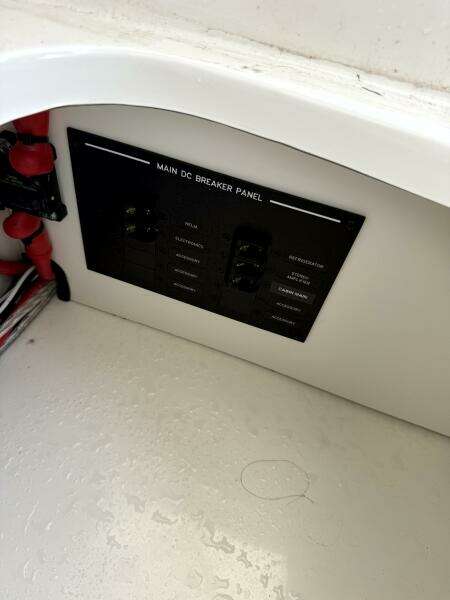 Salty Xperience 32ft Sea Ray Yacht For Sale