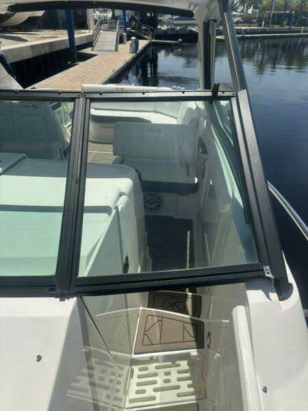 Salty Xperience 32ft Sea Ray Yacht For Sale