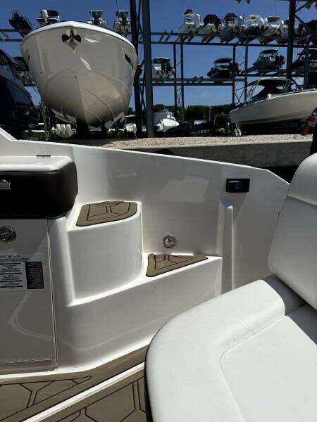 Salty Xperience 32ft Sea Ray Yacht For Sale