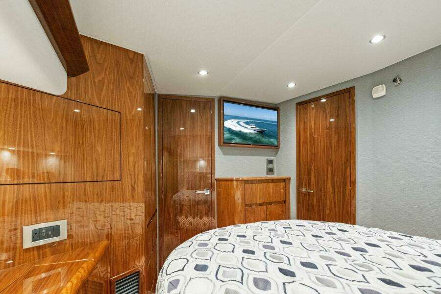 2024 Viking 54 Convertible GYS Trade