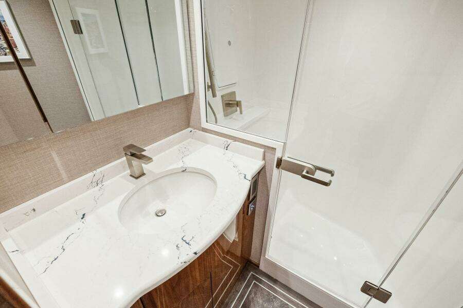 2024 Viking 54 Convertible GYS Trade