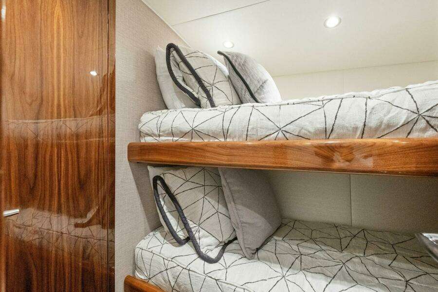 2024 Viking 54 Convertible GYS Trade
