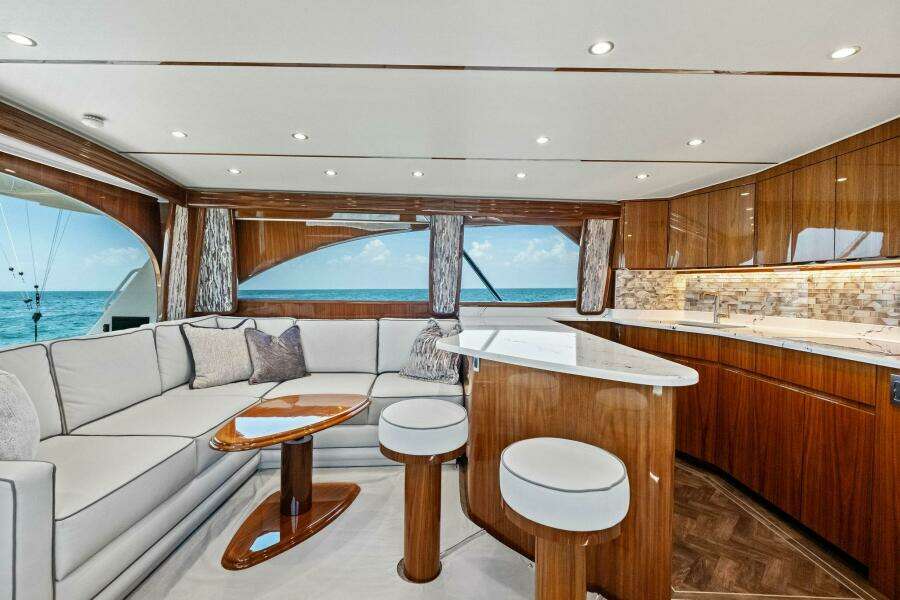 2024 Viking 54 Convertible GYS Trade