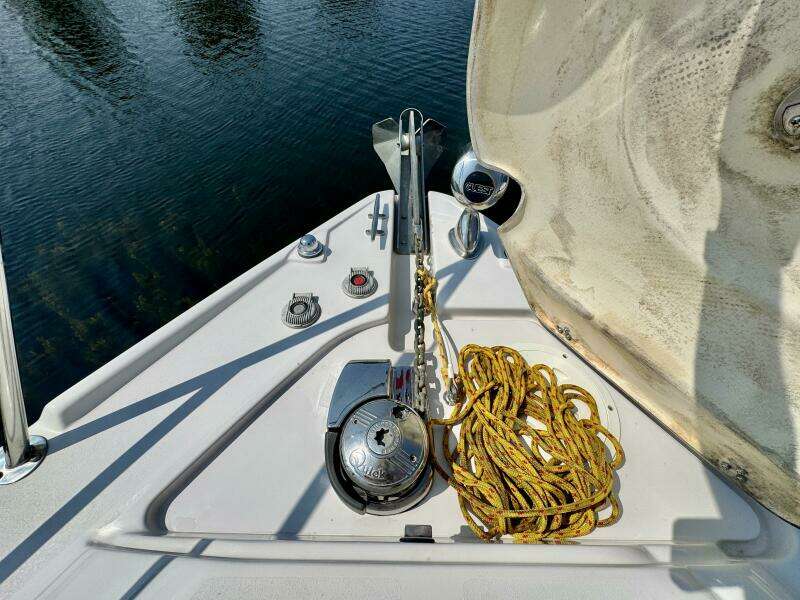 35ft Four Winns Yacht For Sale
