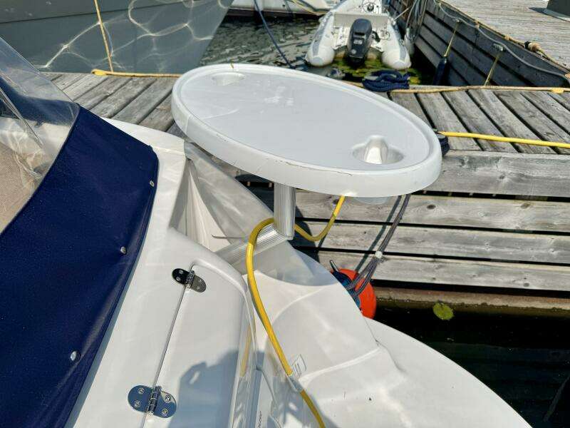 35ft Four Winns Yacht For Sale