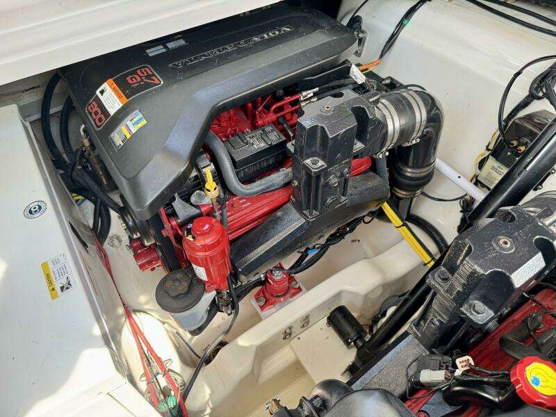35ft Four Winns Yacht For Sale