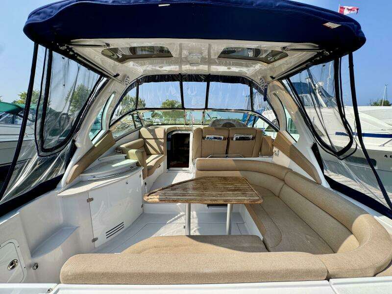 35ft Four Winns Yacht For Sale