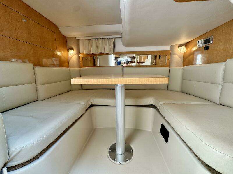 35ft Four Winns Yacht For Sale