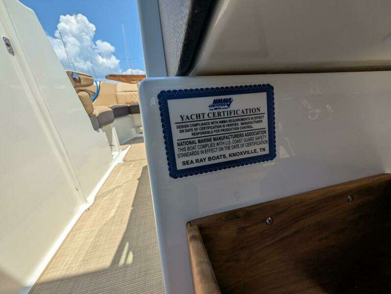 28ft Sea Ray Yacht For Sale