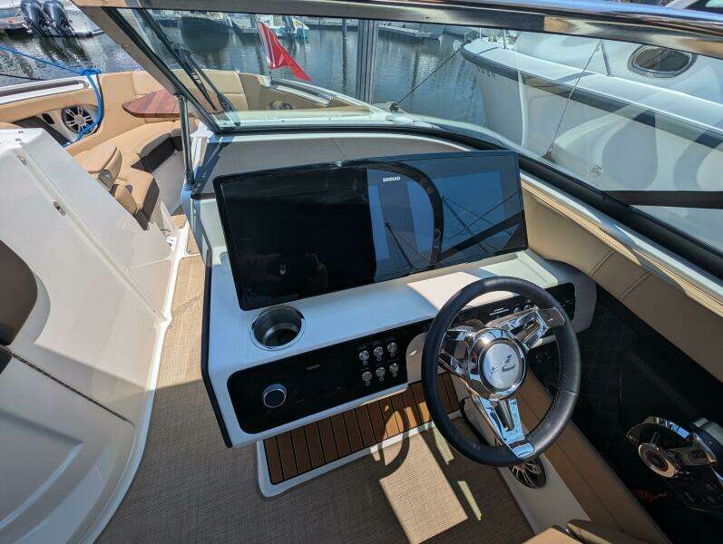 28ft Sea Ray Yacht For Sale