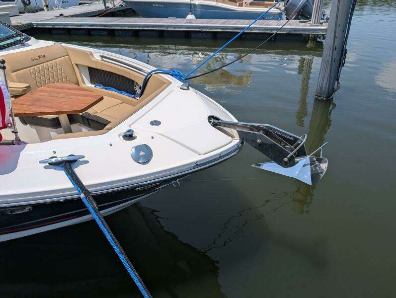 28ft Sea Ray Yacht For Sale